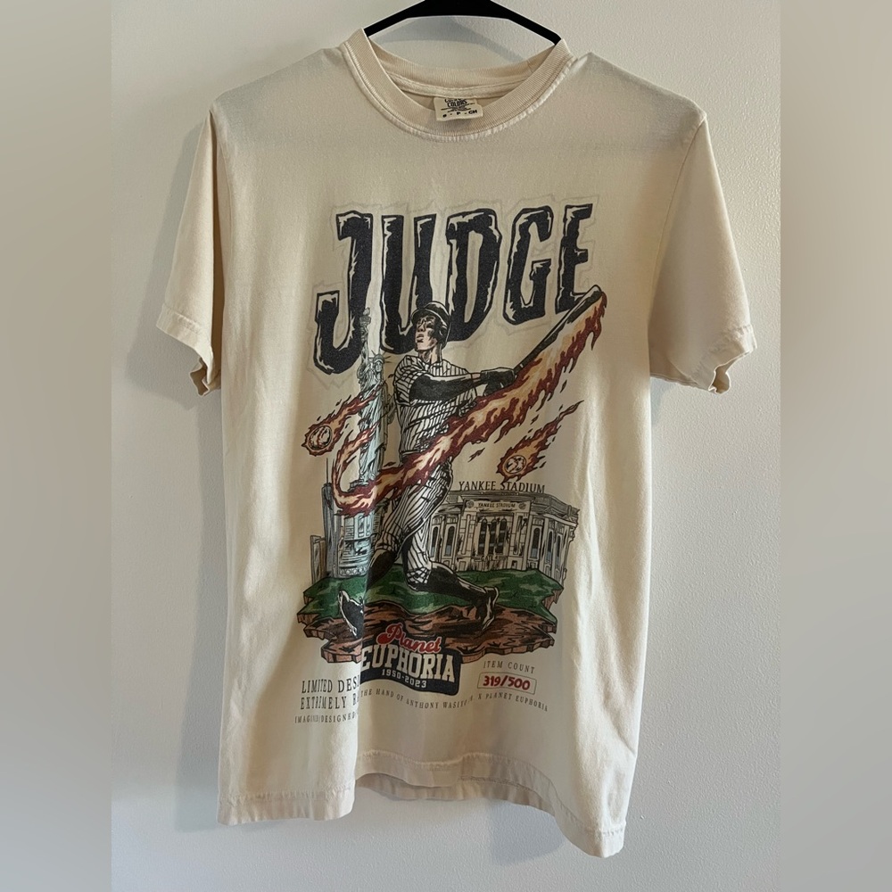 Unisex Aaron Judge NY Yankees Graphic T-Shirt Beige